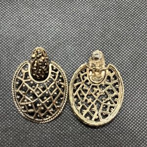 Vintage lace earrings